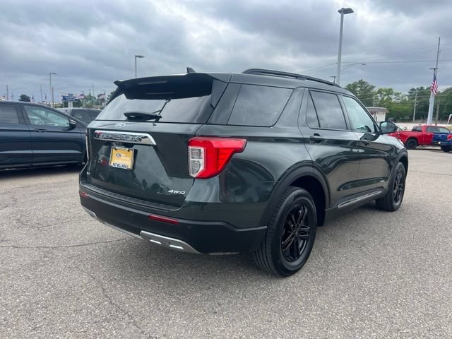 Certified 2024 Ford Explorer XLT w/ Equipment Group 202A AWD/4WD image 3