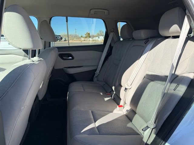Used 2025 Nissan Rogue SV AWD/4WD image 16