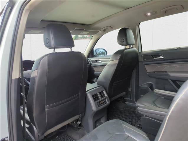 Used 2021 Volkswagen Atlas SEL Premium image 17