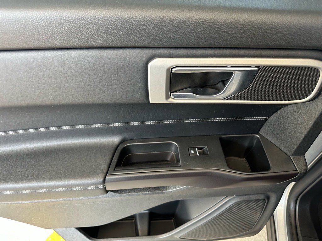 Certified 2020 Ford Explorer XLT w/ Equipment Group 202A image 34