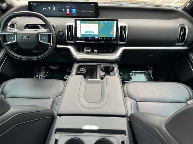 Certified 2025 Ford Expedition Platinum w/ Stealth Performance Package AWD/4WD image 31