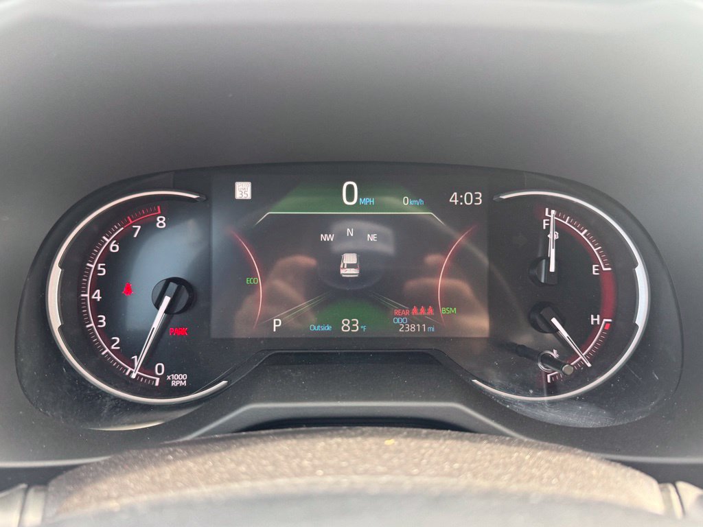 Used 2025 Toyota RAV4 XLE AWD/4WD image 9