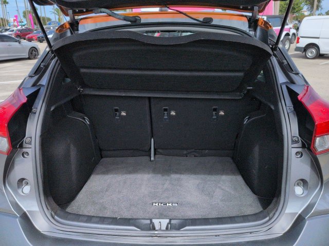 Used 2019 Nissan Kicks SR w/ Exterior Electronics Package FWD image 13