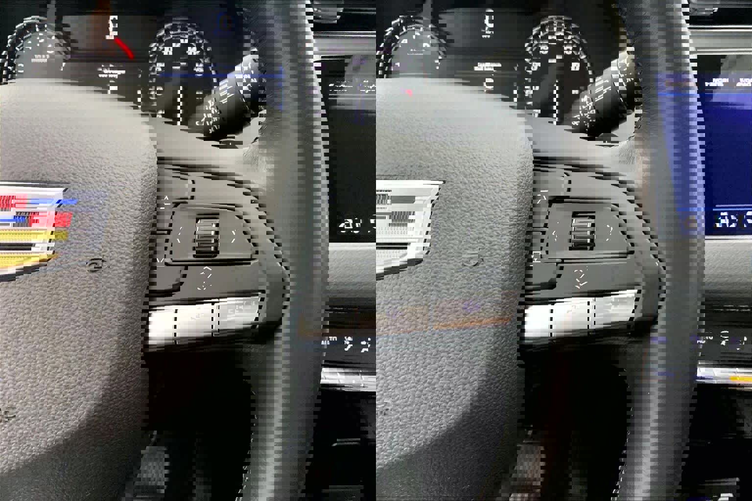 Used 2023 Cadillac XT4 Luxury w/ Cold Weather Package image 22