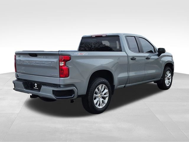 Used 2025 Chevrolet Silverado 1500 Custom image 5