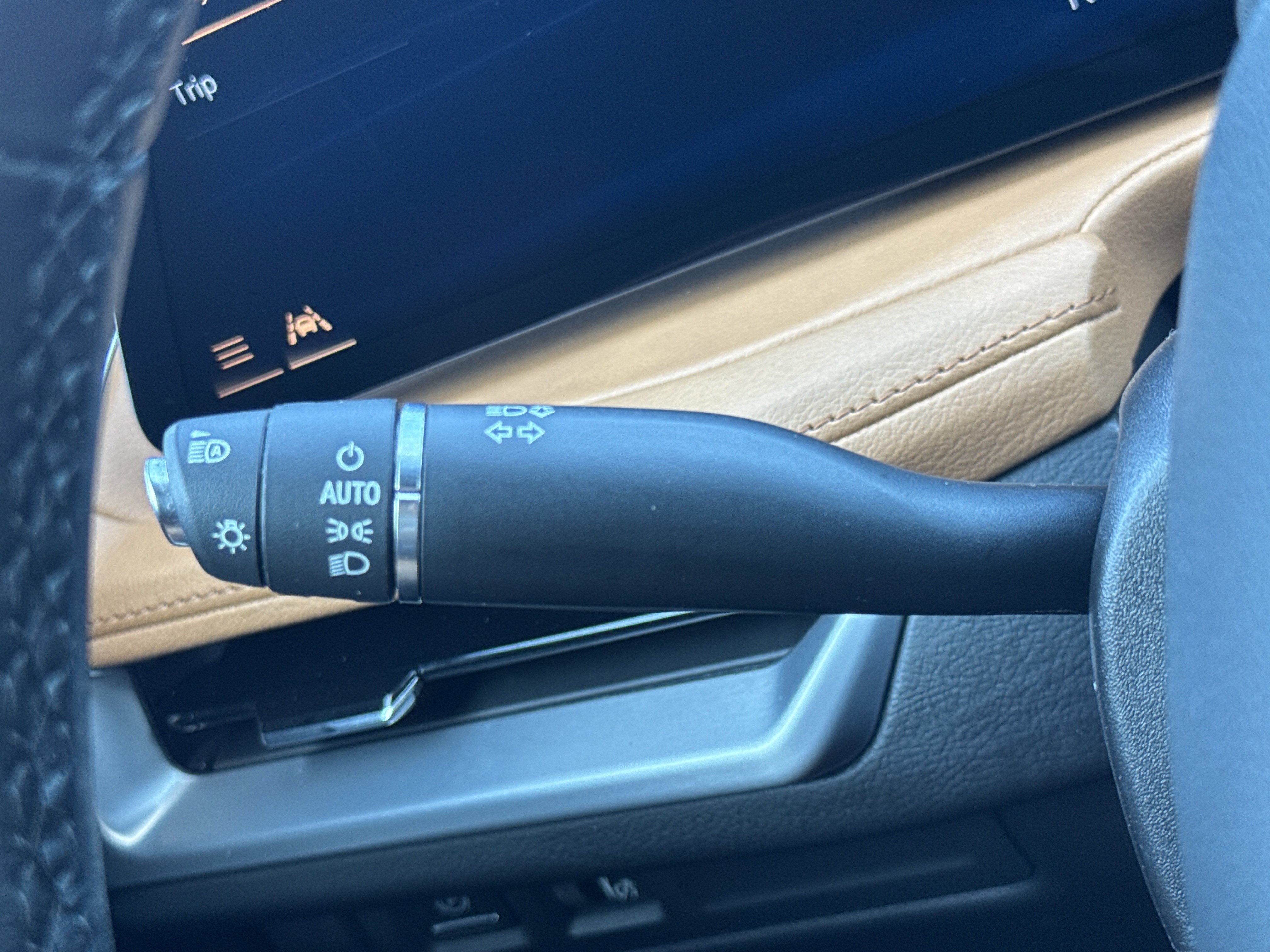 Used 2024 Cadillac XT4 Premium Luxury image 22