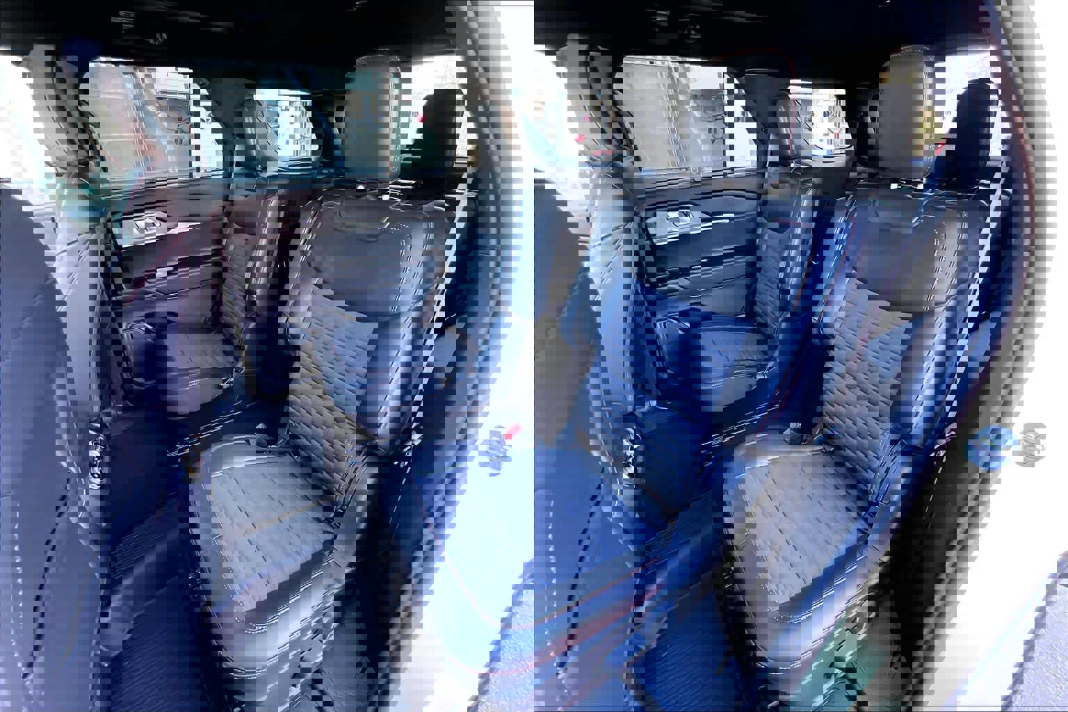 Certified 2025 Ford Explorer ST-Line w/ Premium Package image 26