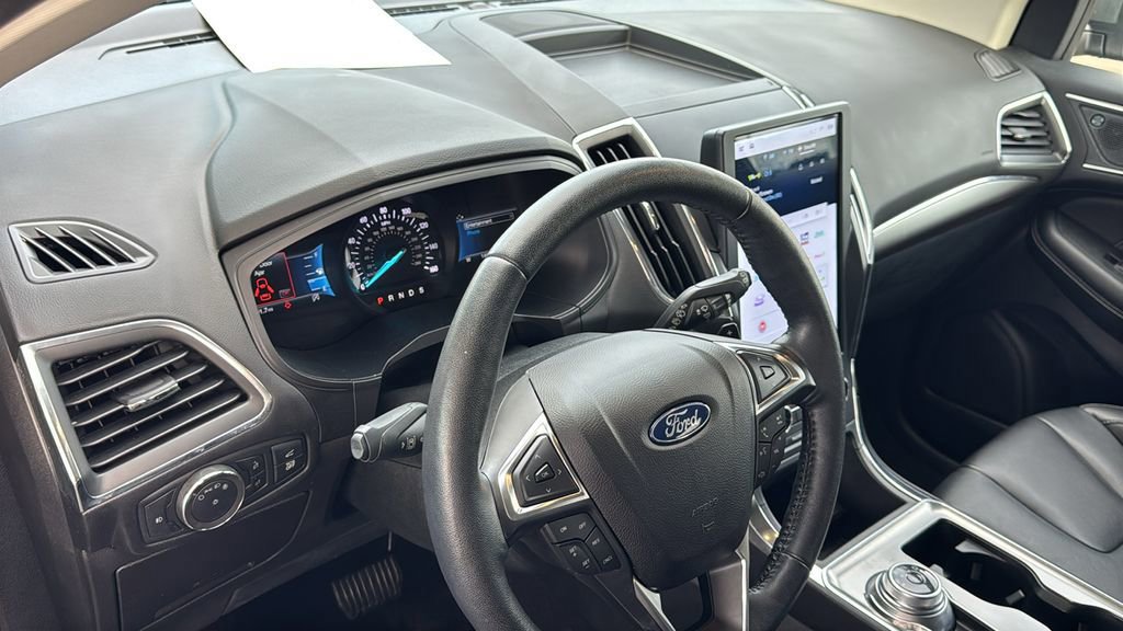 Certified 2022 Ford Edge Titanium w/ Class II Trailer Tow Package image 21