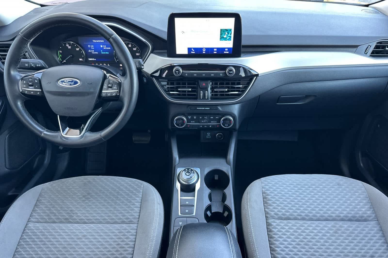 Certified 2021 Ford Escape SE w/ SE Sport Appearance Package FWD image 3