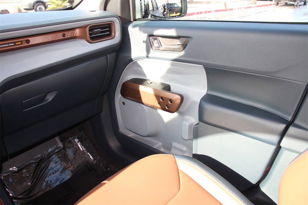 Certified 2024 Ford Maverick Lariat image 19