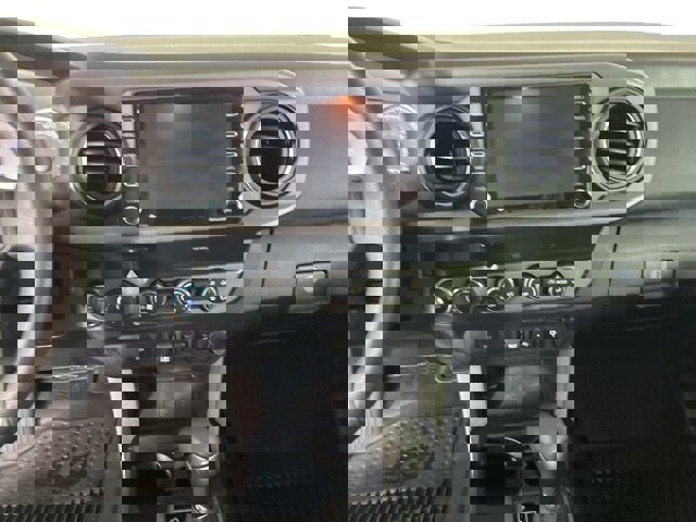 Used 2020 Toyota Tacoma TRD Off-Road image 24