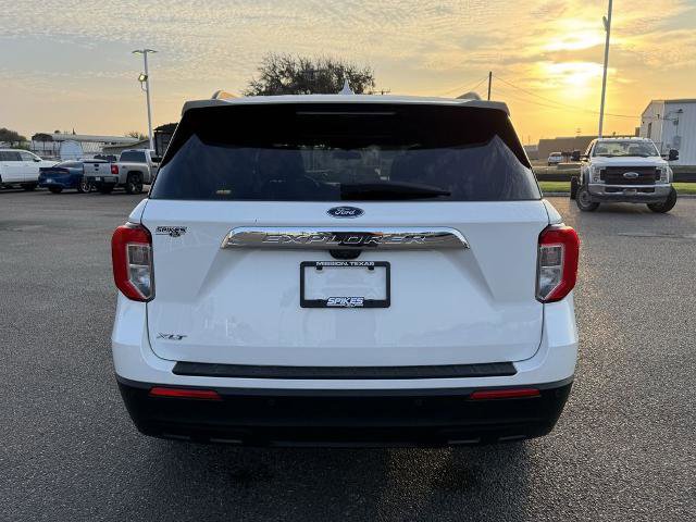 Certified 2022 Ford Explorer XLT image 4