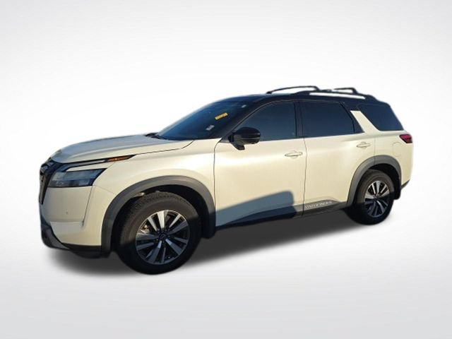 Used 2024 Nissan Pathfinder SL FWD image 5