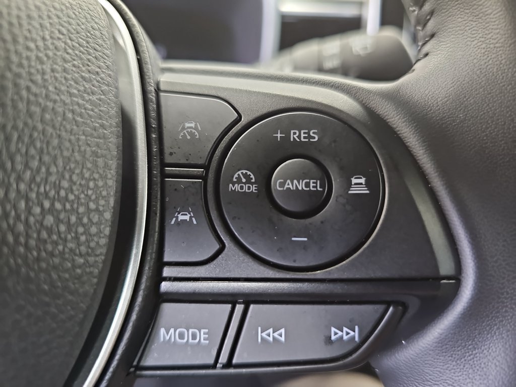 Used 2026 Toyota Corolla XSE FWD image 17