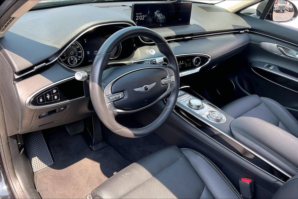 Used 2025 Genesis GV70 2.5T AWD/4WD image 13