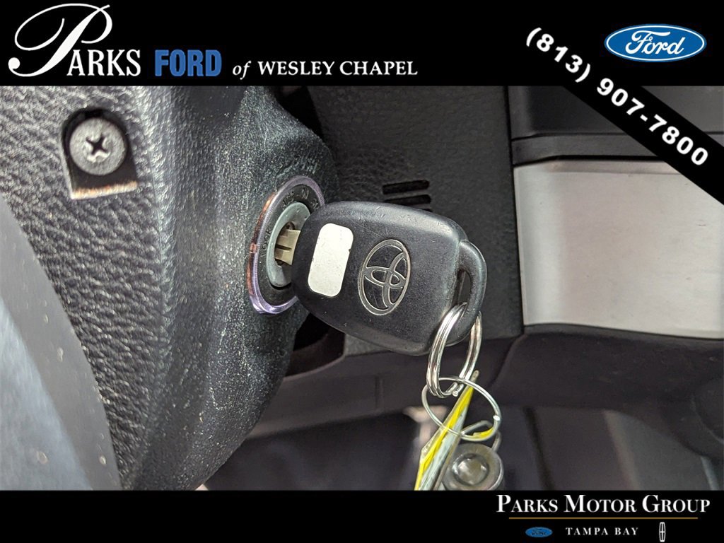 Used 2020 Toyota Tacoma 2WD Double Cab image 27