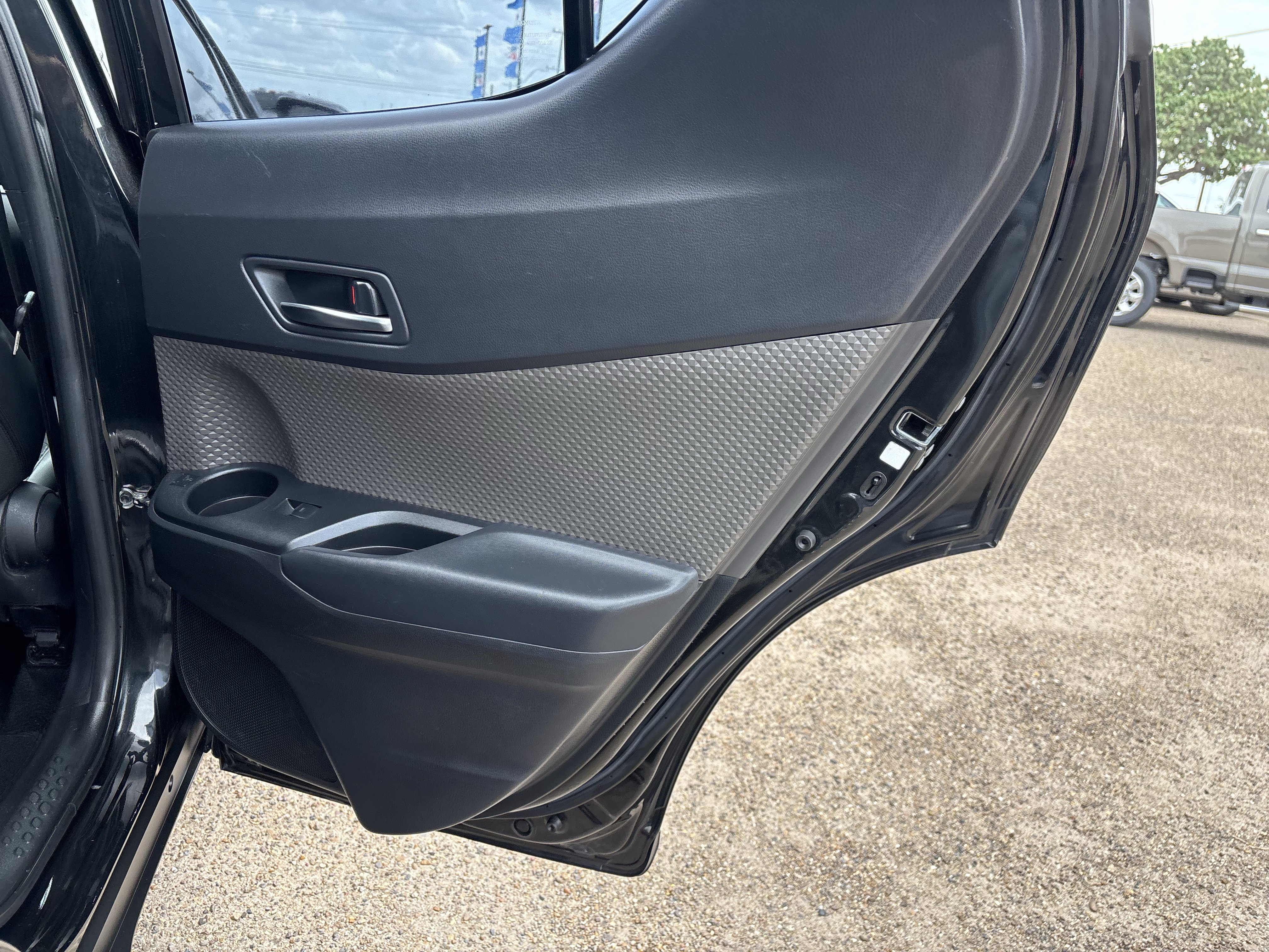 Used 2021 Toyota C-HR Limited FWD image 19