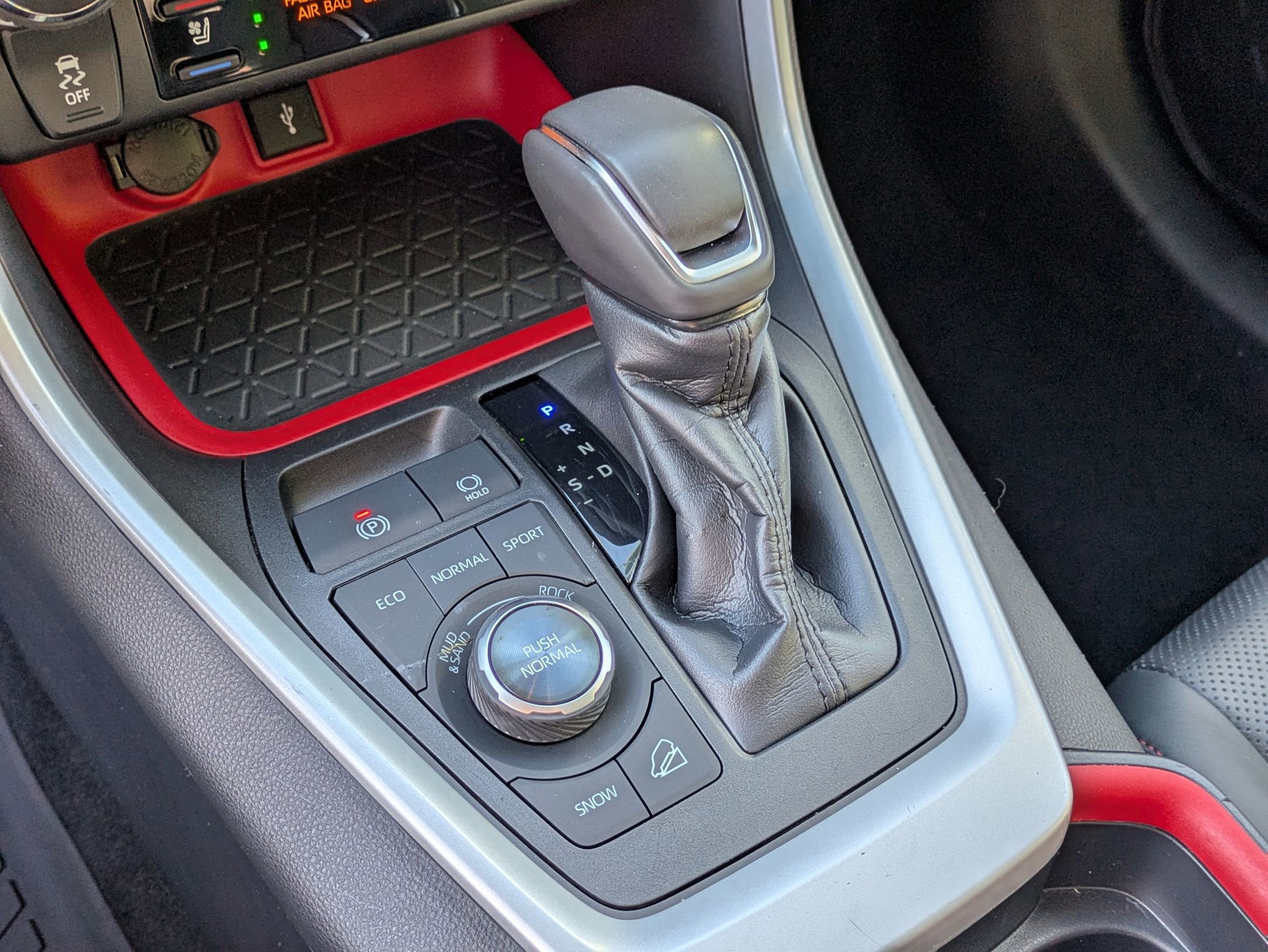 Used 2020 Toyota RAV4 TRD Off-Road image 26