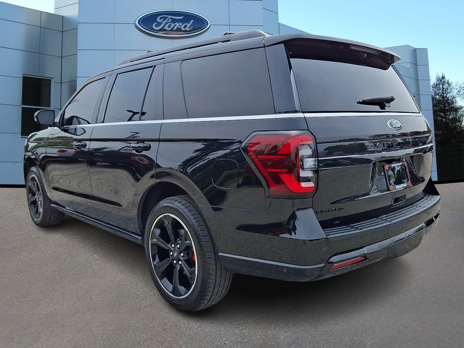 Certified 2022 Ford Expedition Limited AWD/4WD image 5