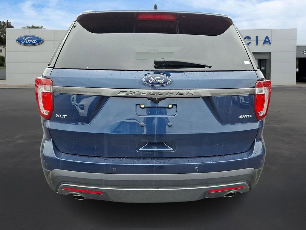 Certified 2017 Ford Explorer XLT w/ Equipment Group 202A image 5