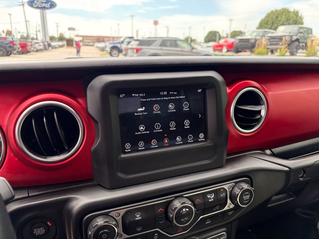 Used 2021 Jeep Gladiator Rubicon AWD/4WD image 18
