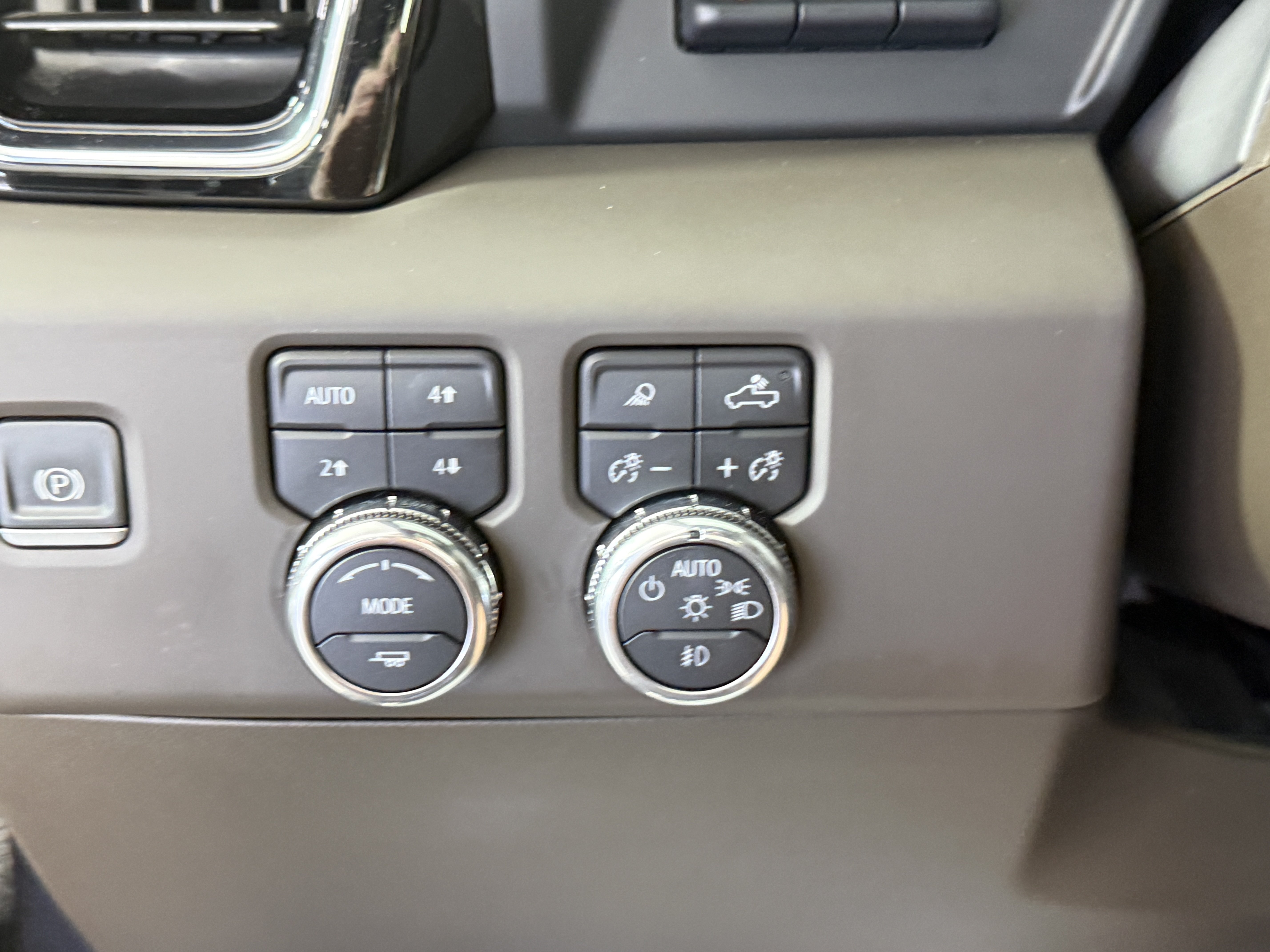 Used 2023 GMC Sierra 1500 Denali w/ Denali Reserve Package AWD/4WD image 23
