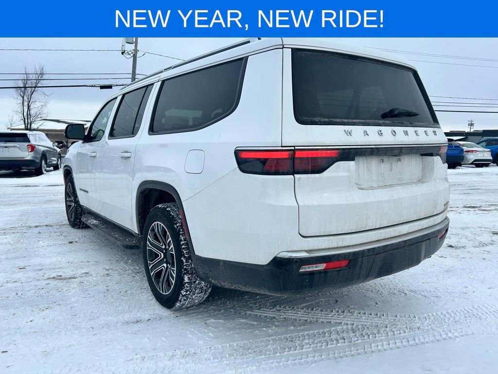 Used 2024 Jeep Wagoneer L Series II w/ Flexible Seating Group image 4