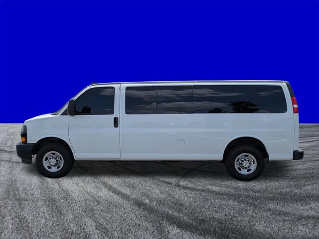 Used 2024 Chevrolet Express 3500 LS RWD image 7