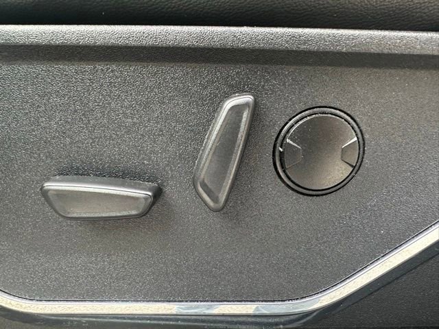 Certified 2023 Ford F150 Lariat w/ Max Trailer Tow Package AWD/4WD image 32