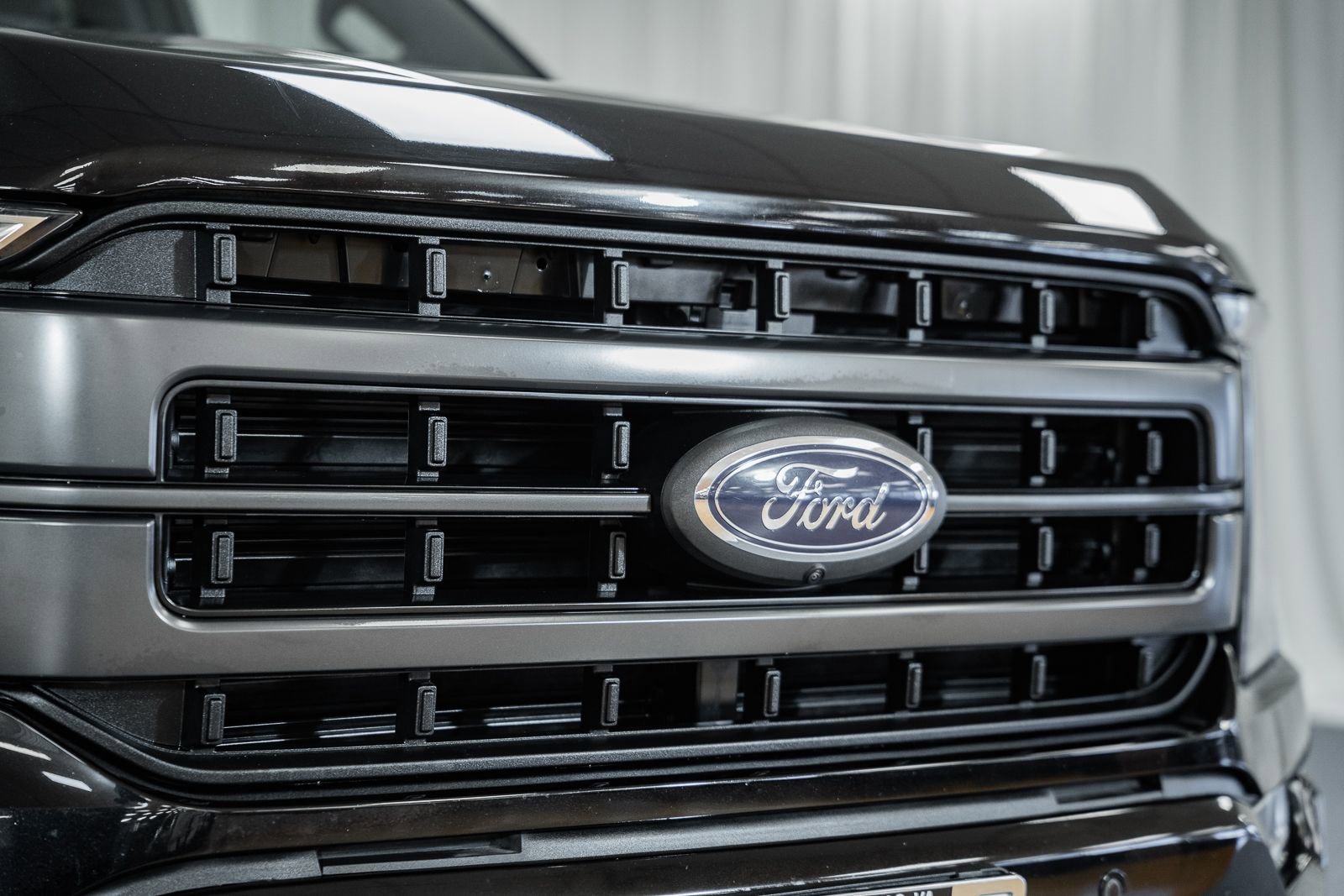 Certified 2023 Ford F150 Lariat w/ Equipment Group 502A High AWD/4WD image 11