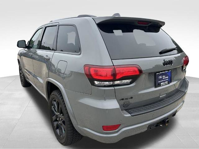 Used 2020 Jeep Grand Cherokee Altitude AWD/4WD image 3