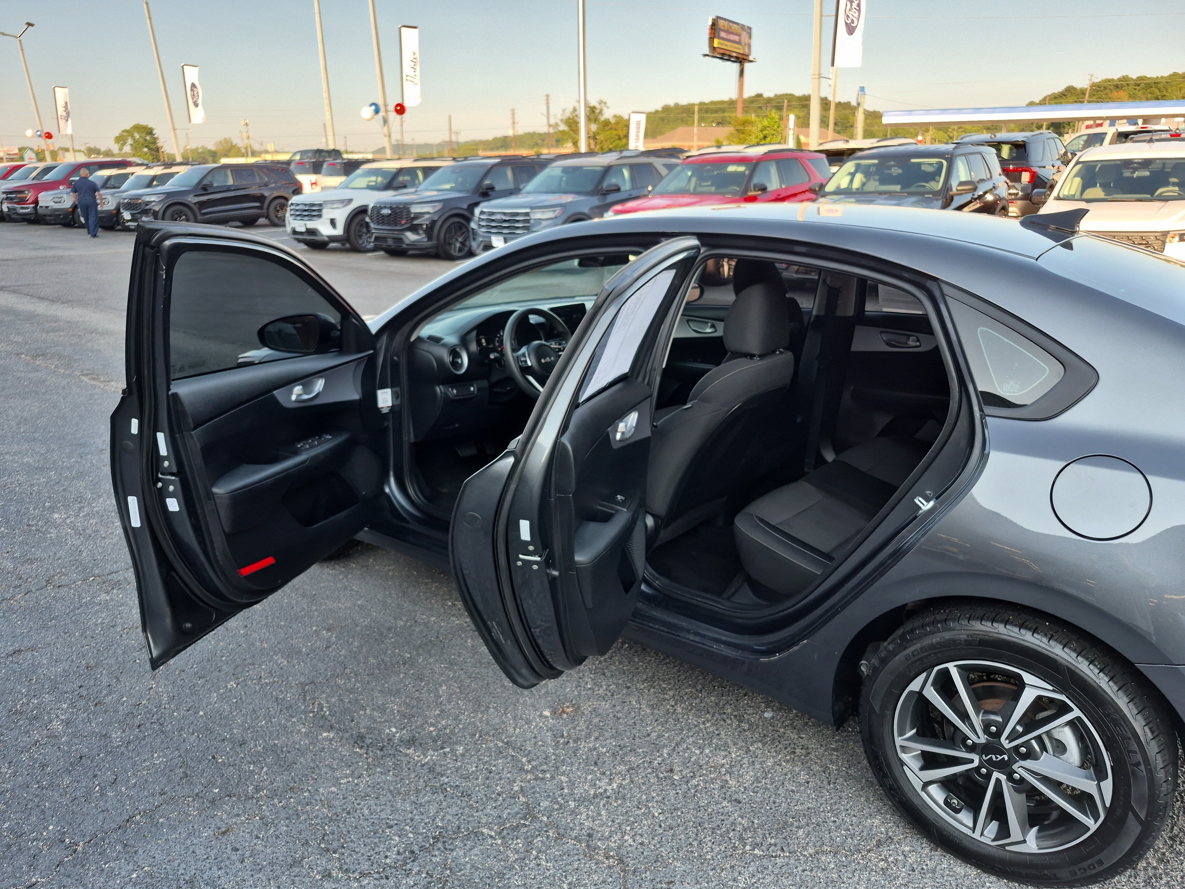 Used 2024 Kia Forte LXS FWD image 13