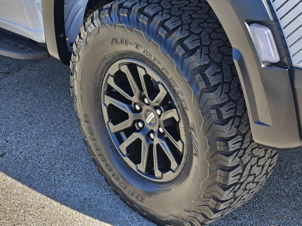 Certified 2025 Ford F150 Raptor AWD/4WD image 8