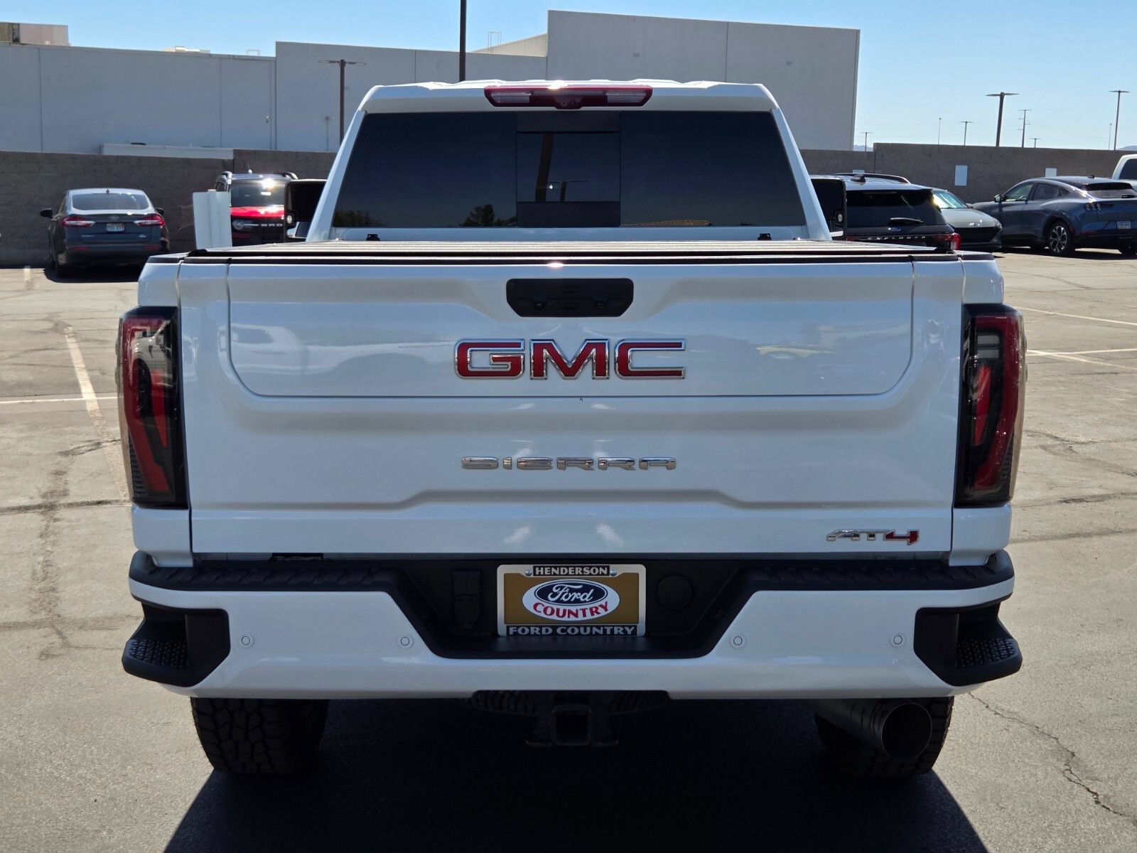 Used 2025 GMC Sierra 2500 AT4 w/ AT4 Premium Plus Package AWD/4WD image 5