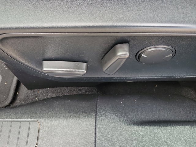 Certified 2020 Ford Escape SE image 23