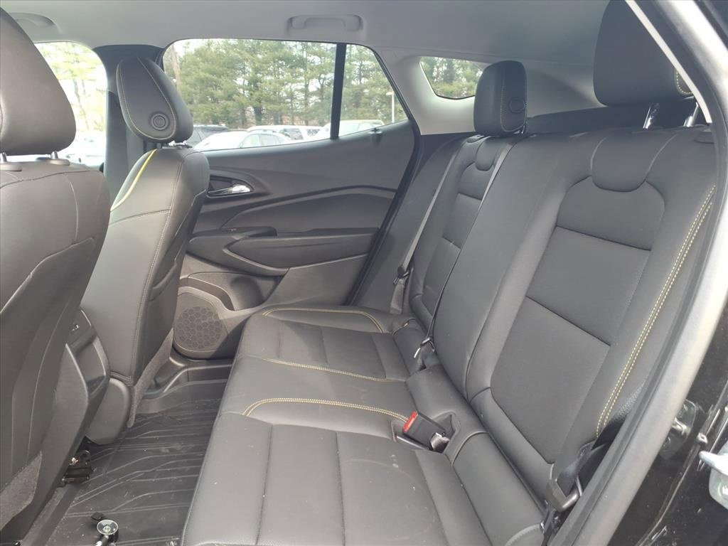 Used 2024 Chevrolet Trax ACTIV w/ Sunroof Package image 16