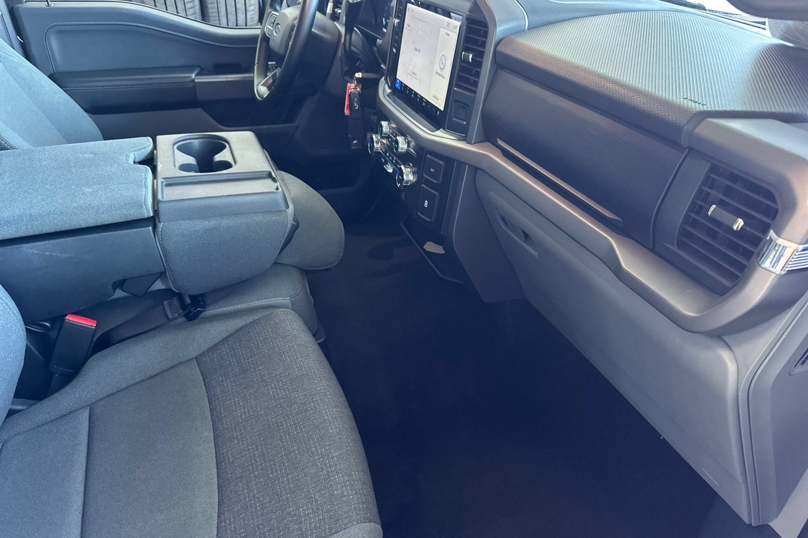 Certified 2025 Ford F150 XLT w/ Equipment Group 301A Standard RWD image 18