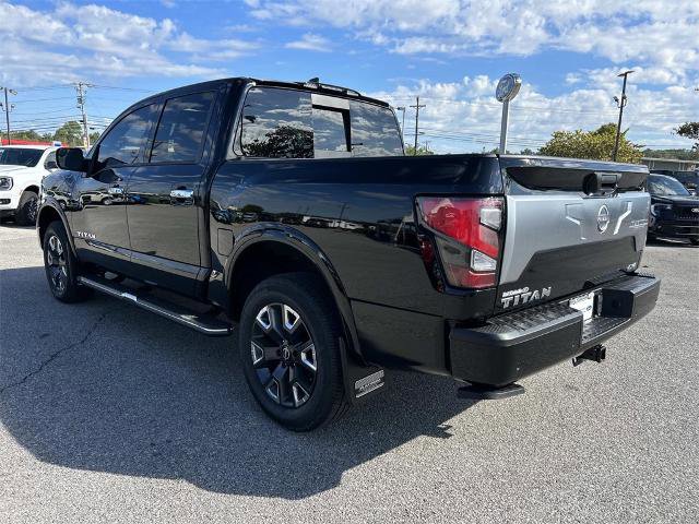 Used 2024 Nissan Titan Platinum Reserve w/ Moonroof Package image 6