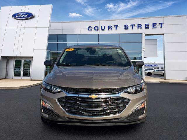 Used 2023 Chevrolet Malibu LT FWD image 2