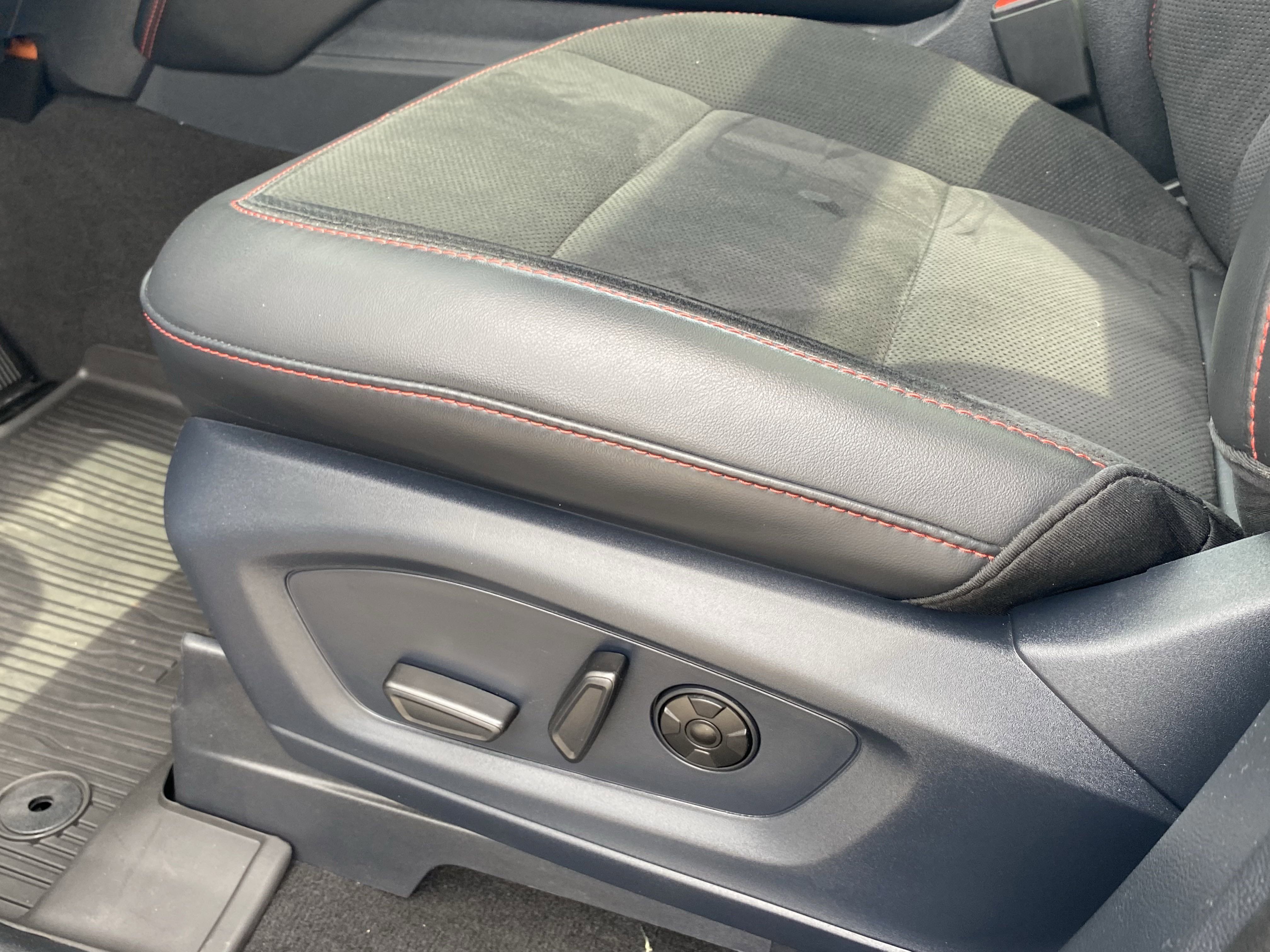 Certified 2025 Ford Explorer ST image 13