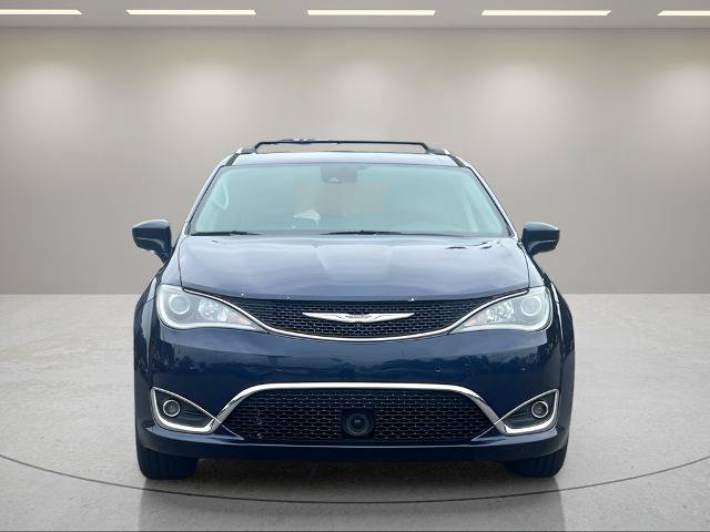 Used 2017 Chrysler Pacifica Touring-L Plus w/ Advanced Safetytec Group FWD image 2