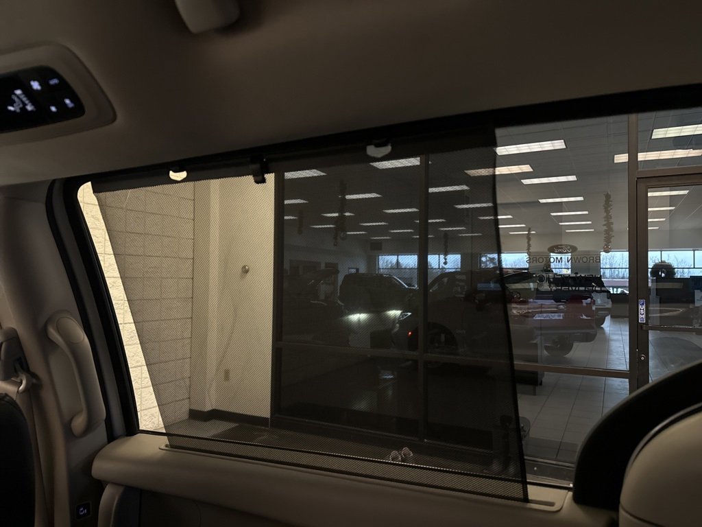 Used 2023 Chrysler Pacifica Touring-L image 12