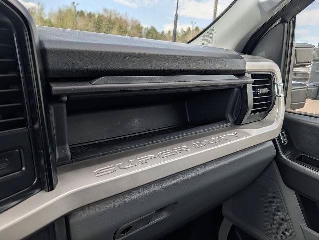Certified 2025 Ford F250 XL AWD/4WD image 27
