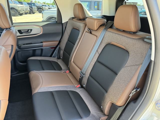 Certified 2025 Ford Bronco Sport Outer Banks w/ Outer Banks Tech Package+ AWD/4WD image 15