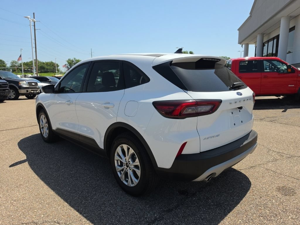 Certified 2025 Ford Escape Active w/ Tech Pack #1 FWD image 5