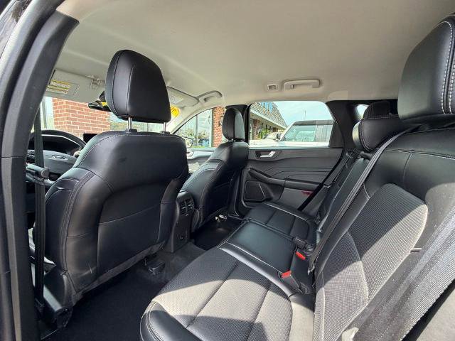 Certified 2025 Ford Escape Platinum AWD/4WD image 12