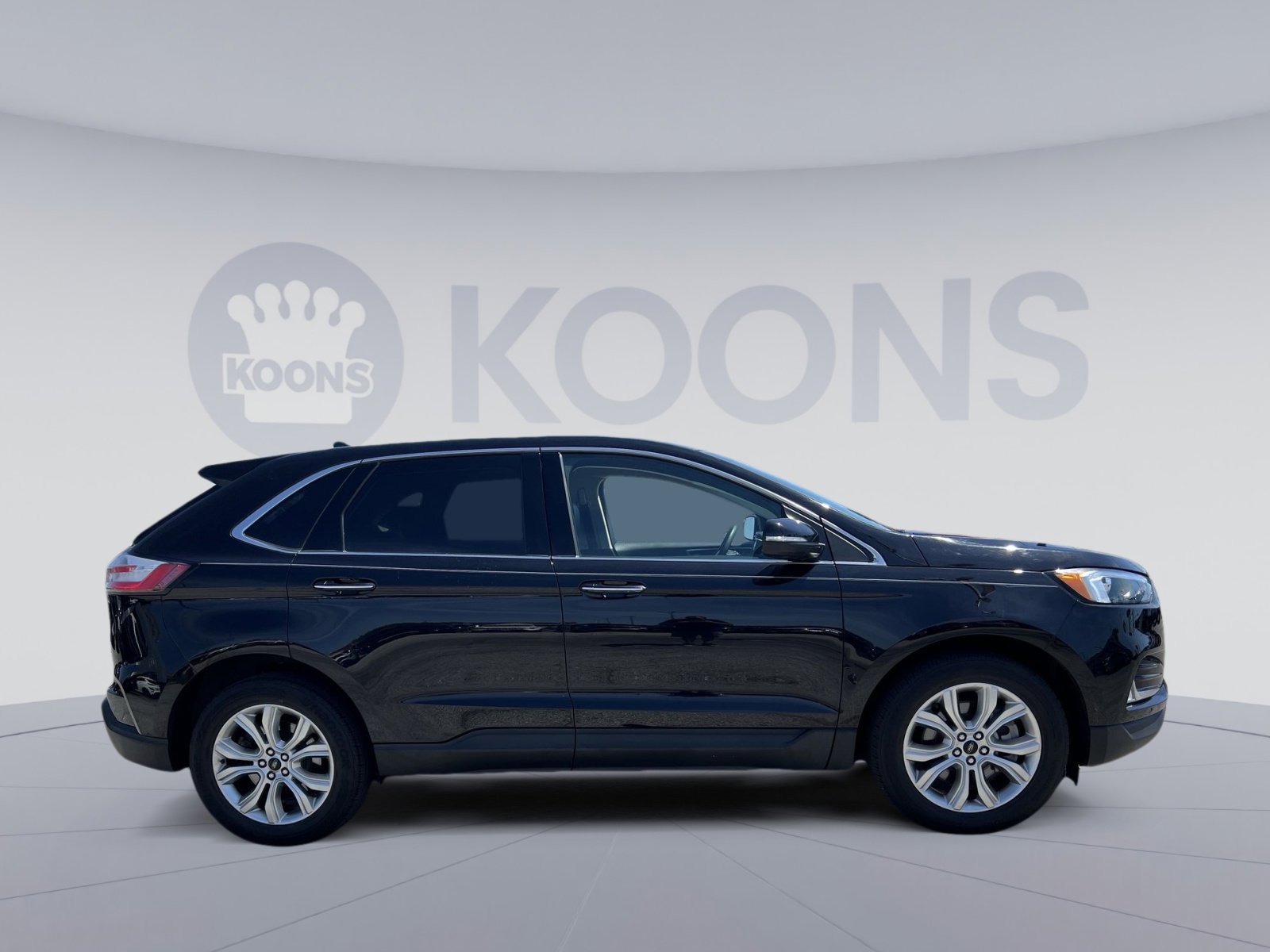 Certified 2023 Ford Edge Titanium w/ Cargo Accessory Package AWD/4WD image 17