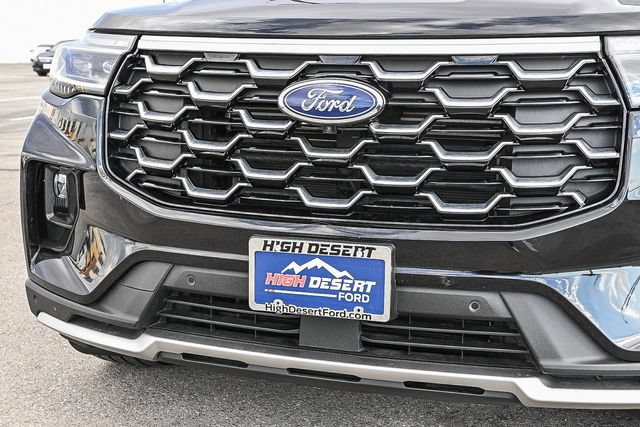 Certified 2025 Ford Explorer Platinum w/ LUX Leather Package AWD/4WD image 5