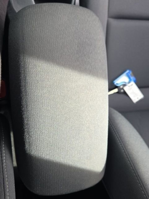 Used 2025 Toyota Corolla LE image 29