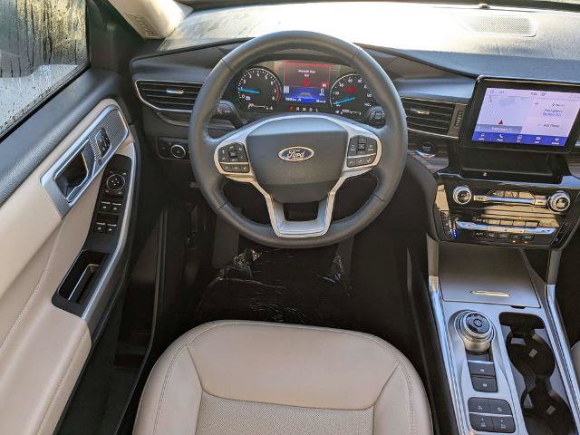 Certified 2023 Ford Explorer Limited w/ Equipment Group 301A RWD image 17